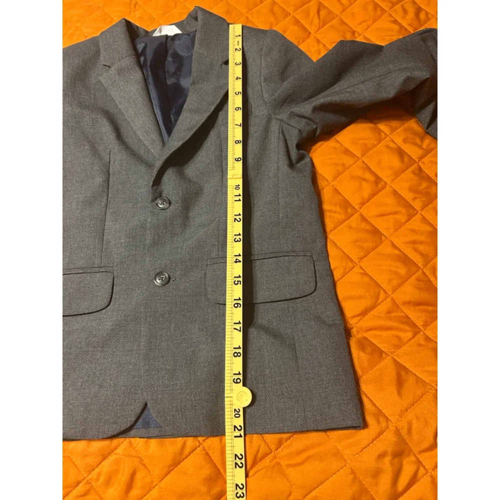Cat & Jack Boy’s Gray Suit Jacket Blazer Size 8 Button Front